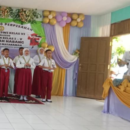 PERANGKAT DESA TANAH ABANG HADIRI PERPISAHAN DAN KENAIKAN KELAS SISWA /I SD NEGERI TANAH HABANG